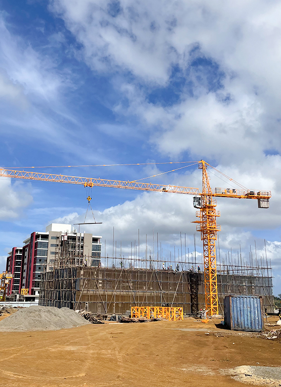 Tionscadal QTZ50 (5010) Túr Crane i Oileán Mhuirís